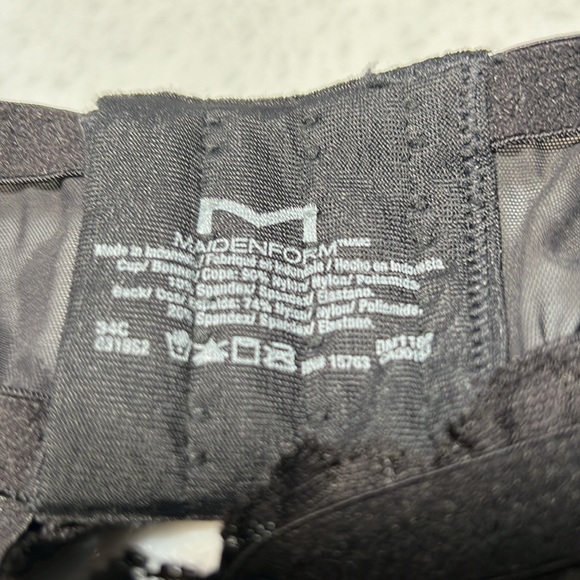 Women's Bra Assortment Size 34C Four Pieces Gently Used - Picture 5 of 16